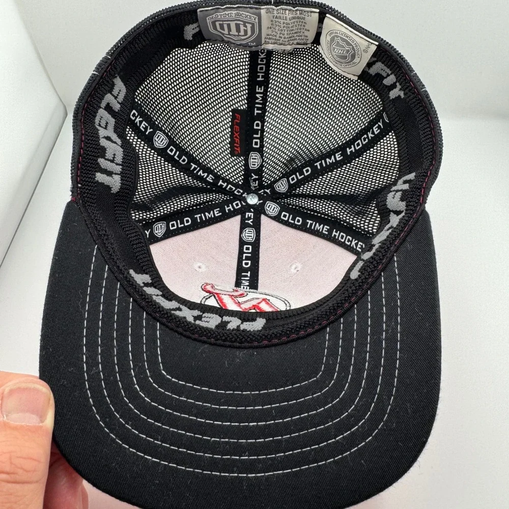 Old Time Hockey New Jersey Devils Hat Mens OSFM Red Black Good NHL Mesh Flexfit